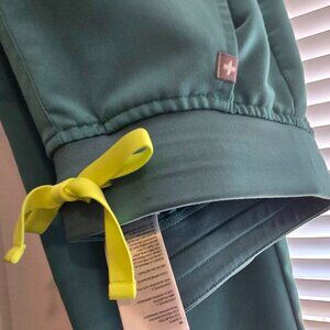 Figs Zamora Joggers XXS-petite in Cactus Color